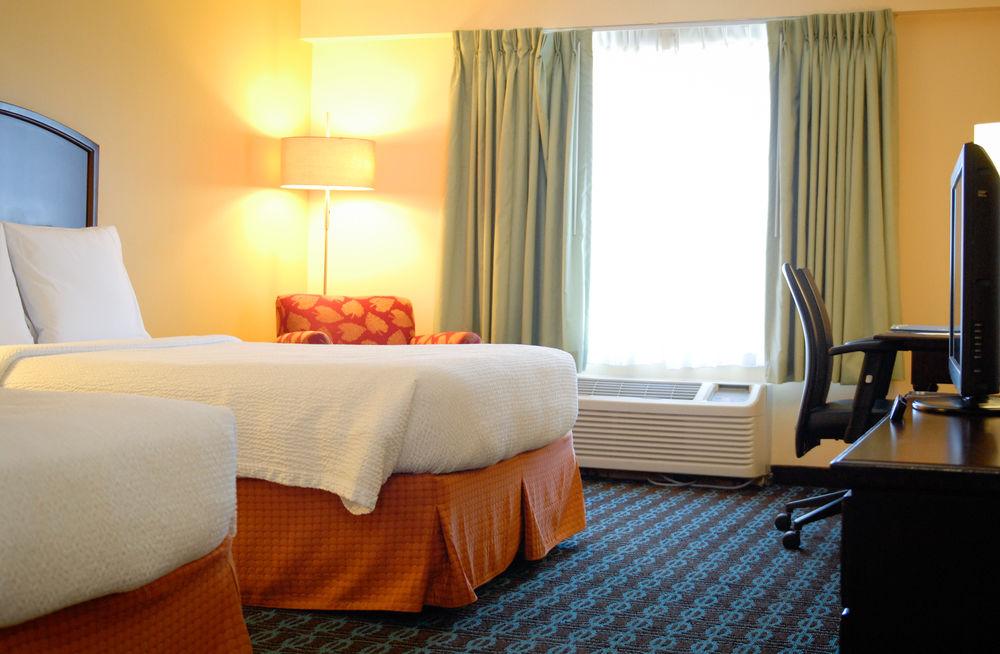 Fairfield Inn & Suites By Marriott Atlanta Buckhead Exterior photo