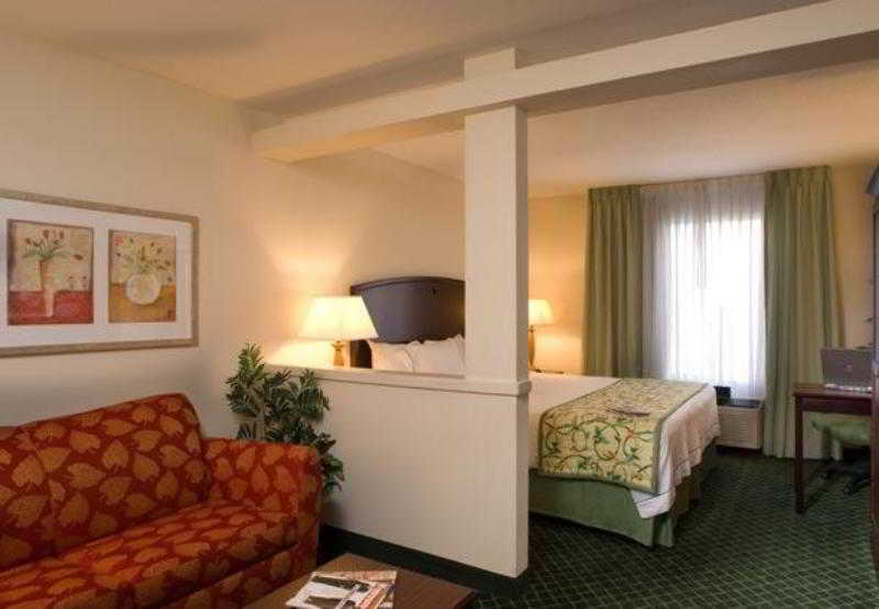 Fairfield Inn & Suites By Marriott Atlanta Buckhead Exterior photo
